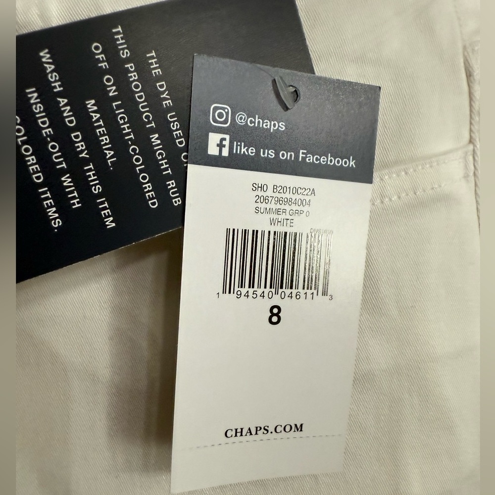 NWOT Chaps Women’s Size 8 White Denim 5 Pocket Bermuda Cuffed Shorts Knee Length - Picture 11 of 12